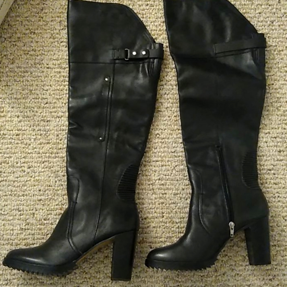 Boots - Picture 2 of 3